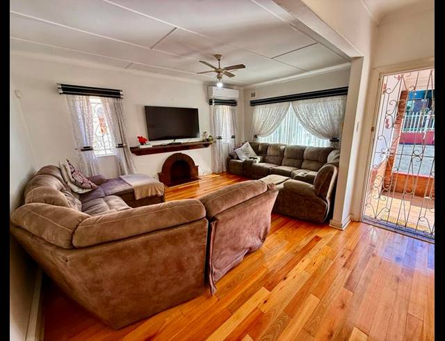 4 BEDROOM HOUSE FOR SALE IN PELHAM